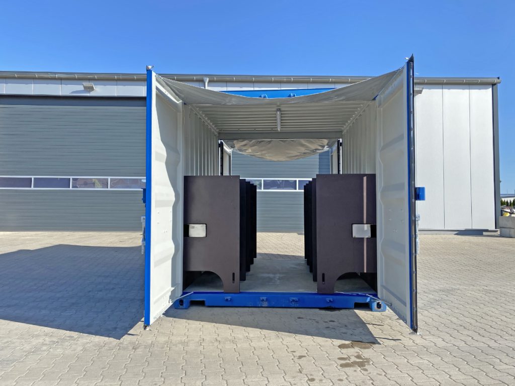 Container mit Innenausstattung aus Pflaster