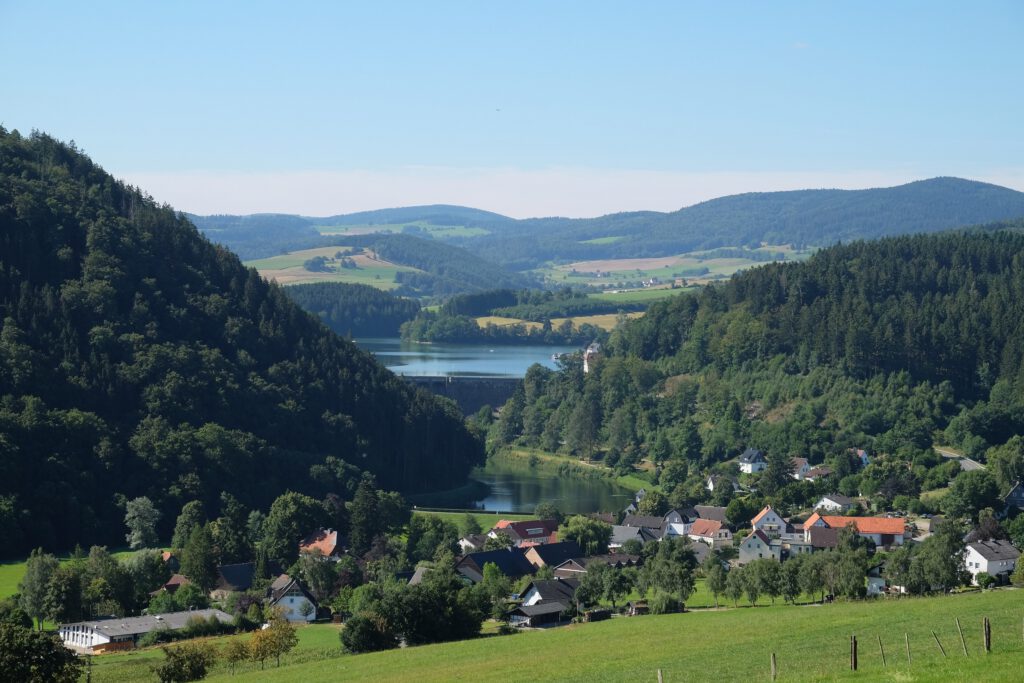 Blick auf den Naturpark Diemelsee