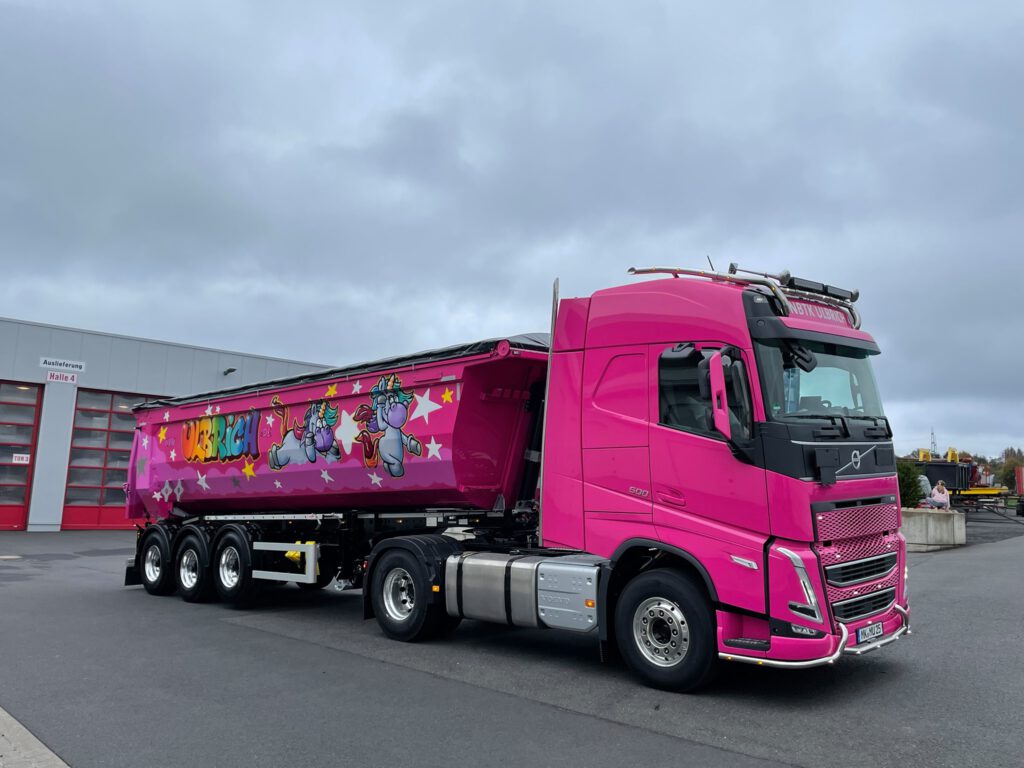 Pinker LKW